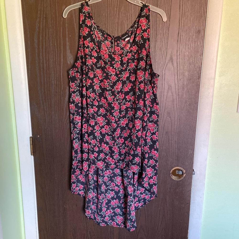 Torrid polyester rose pattern tank shirt